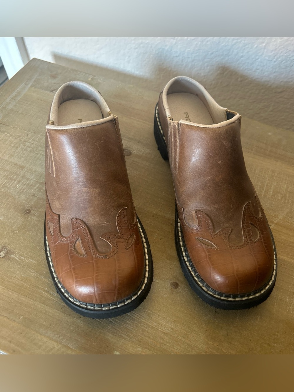 Roper Women’s Brown Leather Stitched Flame Designs mules